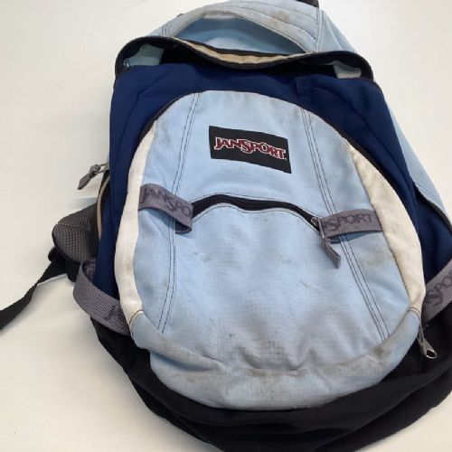 Jansport Contains: navy beanie